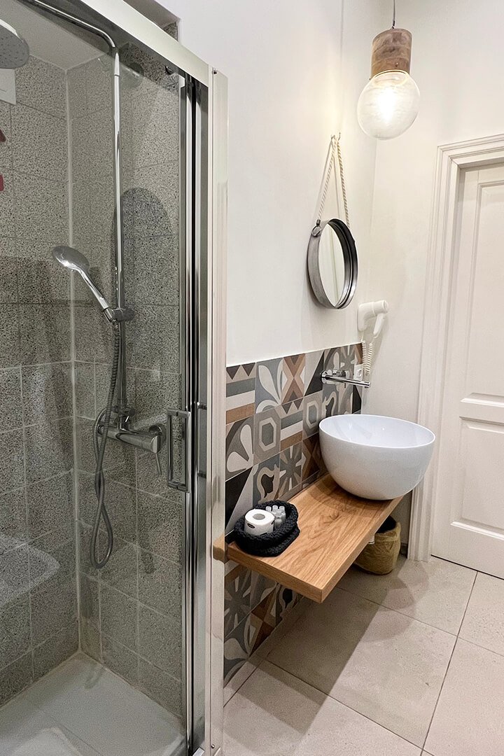 king-suite-1-_0005_IMG_6778